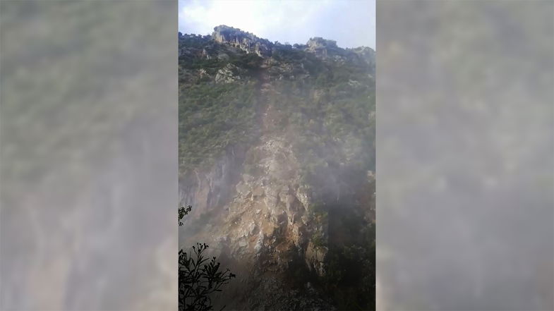 Cerchiara, prima un boato e poi la montagna di Pedarreto è venuta giù