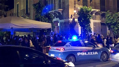 Cosenza, sorpresa a rubare in due negozi di abbigliamento a Corso Mazzini: arrestata una 29enne