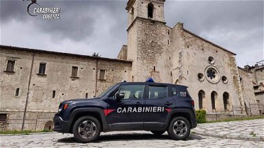San Giovanni in Fiore: Carabinieri arrestano due uomini per lesioni personali aggravate e porto d'armi 