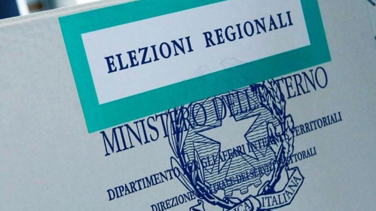 Appello dei sindaci a Spirlì: «Votare il 14 Febbraio è da irresponsabili»