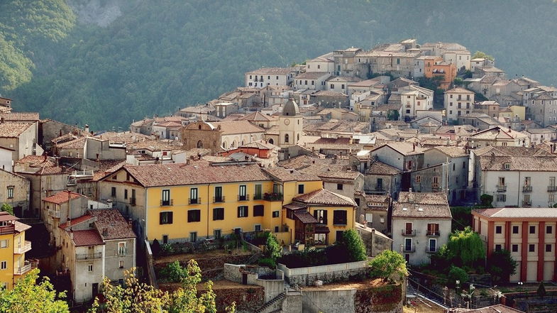 Mormanno, riqualificazione ambientale: da discarica a terrazza sul Lao 