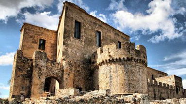 I Templari entrano nel Castello di Rocca Imperiale