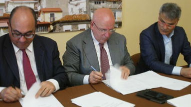 Siglata intesa tra Regione e Unindustria Calabria per piano assunzioni nel settore ambiente-rifiuti