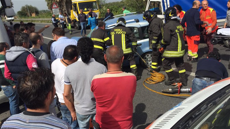 Corigliano: incidente sulla S.S. 106, un morto e due feriti