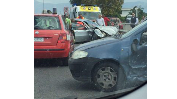 Sibaritide: scontro tra due auto, tre i feriti. Uno è grave