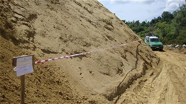 Luzzi : Sbancamento abusivo finalizzato alla realizzazione di una cava posto sotto sequestro dal Corpo Forestale 