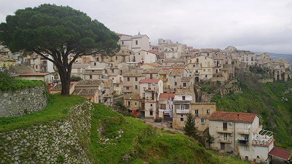 Notte battente allieterà il centro storico di Santa Caterina dello Ionio 