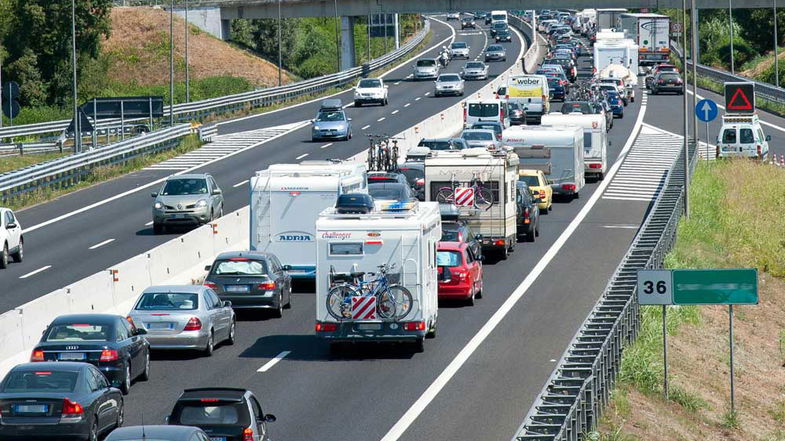 Ferragosto: traffico intenso su A3 e s.s. 106