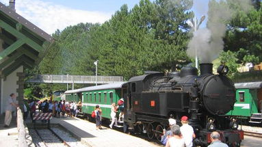 Dopo 8 anni riapre la Ferrosilana. ll trenino della Sila ripercorrerà il tratto Moccone e Silvana Mansio 