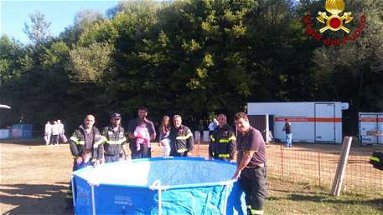 Sisma, una piscina per i bimbi dai Vigili del Fuoco Calabria 