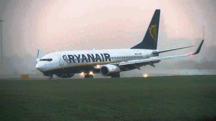 Odissea per 80 passeggeri su volo Ryanair partito da Lamezia Terme