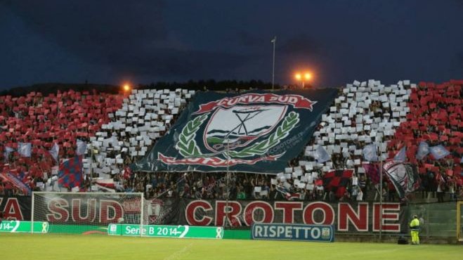 Stadio Crotone, gli ultras minacciano: «La pazienza sta finendo»