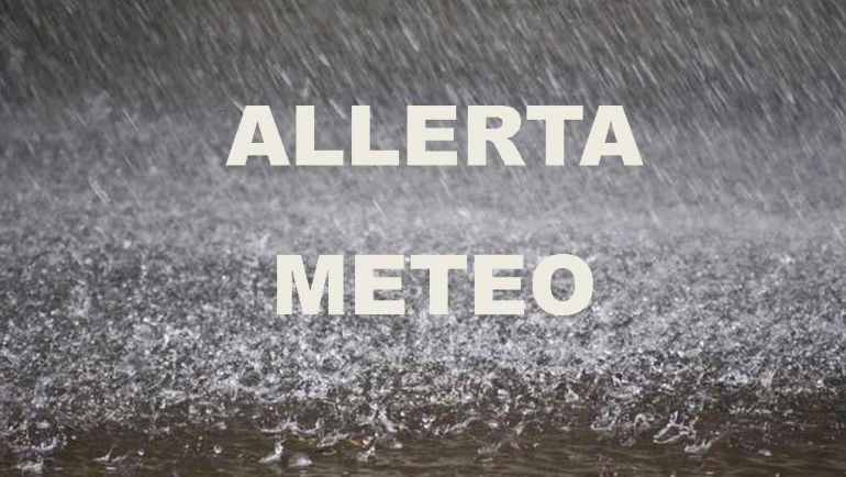 Temporali e grandinate: allerta meteo a Rossano per prossime 12/18 ore