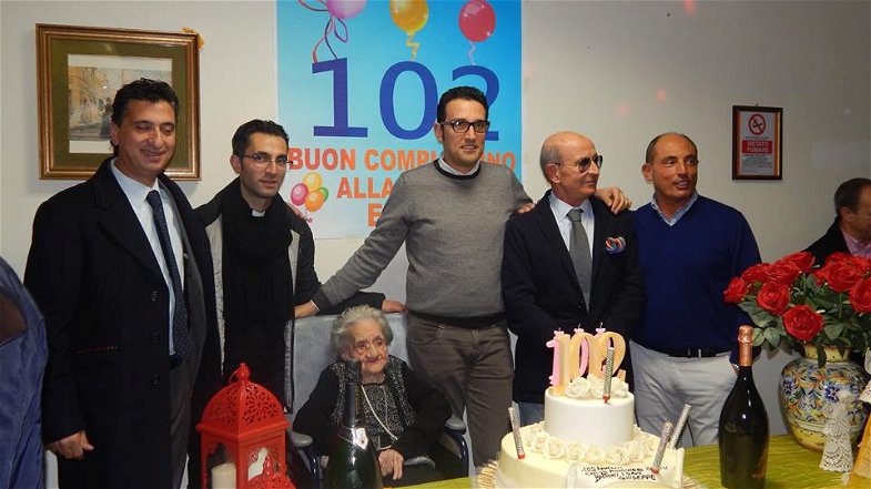 Corigliano festeggia i 102 anni della signora Elena Sculco