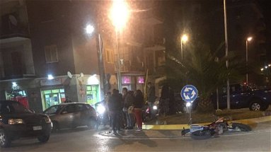 Incidente a Rossano: travolti due ragazzi su un motorino