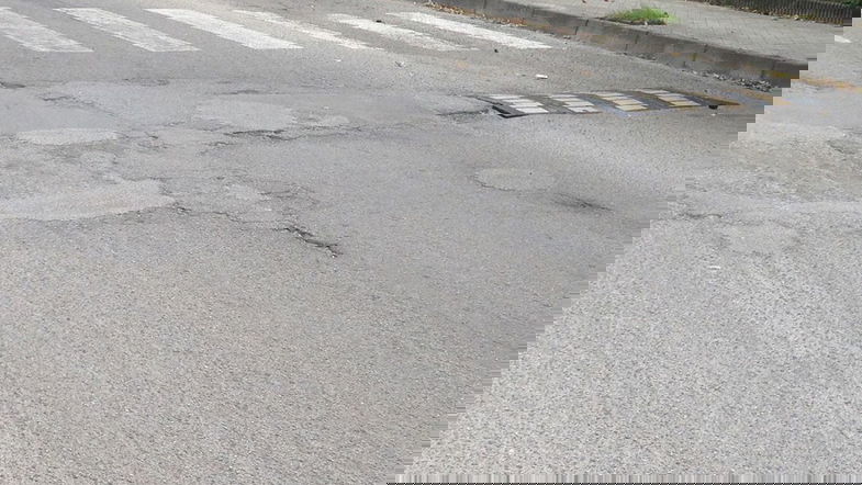Fidelitas, Corigliano: dossi rotti lungo le strade cittadine