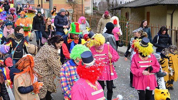 Carnevale Corigliano, sfilata in maschera all’insegna del riciclo