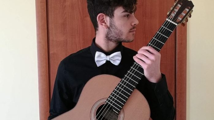Vincenzo Caiafa trionfa al concorso chitarristico
