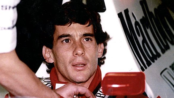 Ayrton Senna, a Imola il ricordo nell'anniversario dello schianto del Tamburello