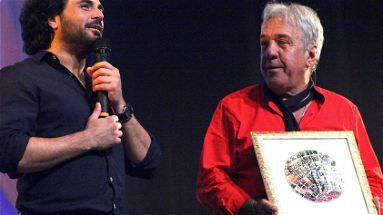 L'orafo Domenico Tordo firma il premio Giangurgolo D'Oro