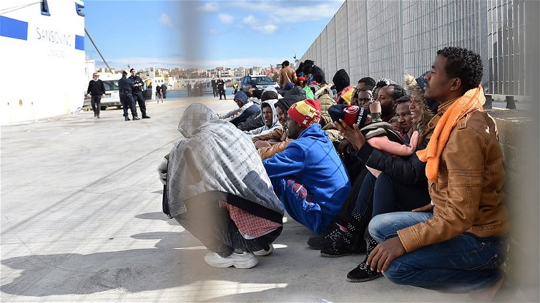 Migranti, hotspot predisposto al Porto