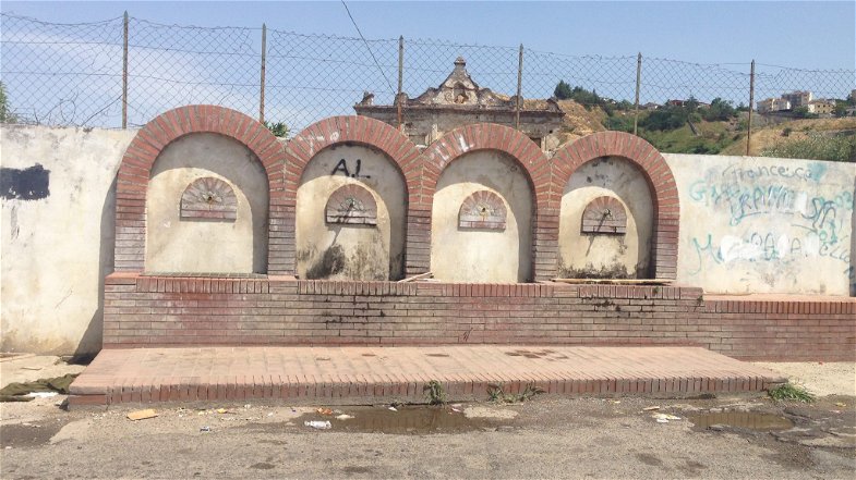 Fidelitas,Corigliano: altri due rubinetti e tettoia per la fontana di c/da Bonifacio