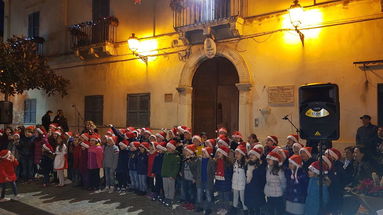 Natale 2017 a Cariati: il via con accensione dell'albero