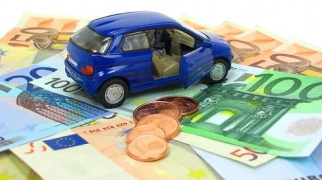 Polizze auto, in Calabria tariffe record