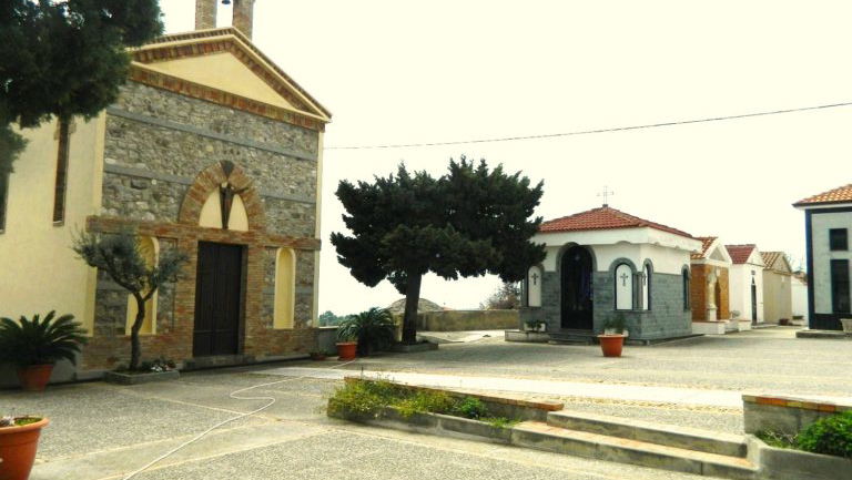 Il cimitero di Amendolara esempio di civiltà e decoro