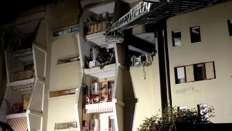 Crotone: esplosione in casa, muoiono due persone. Si indaga sulle reali cause