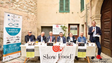 Olio extravergine, consegnata tessera Slow Food al Commissario Bagnato