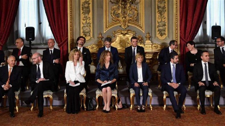 Governo Conte, i ministri e il premier hanno giurato davanti a Mattarella