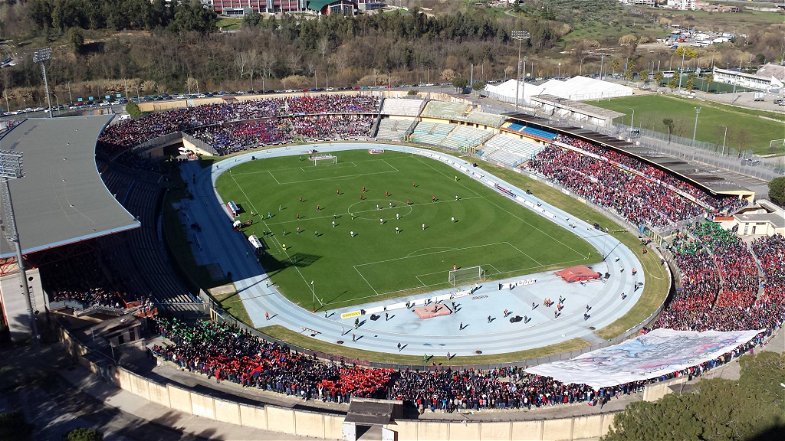 Cosenza: aperti curva nord e tribuna B per la semifinale contro il Sudtirol