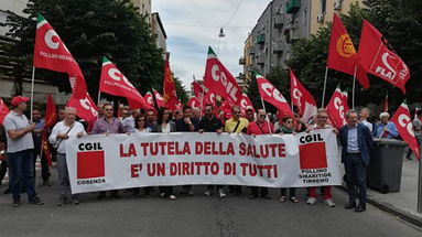 Cosenza, lungo corteo per il diritto alla salute