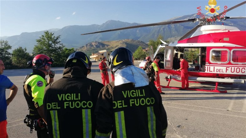 VVF Cosenza, Civita: escursionista cade durante una gita. Recuperata con elicottero