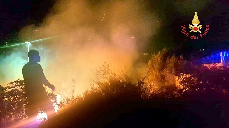 Catanzaro: incendio sfiora autoparco Comando Legione Carabineri Calabria