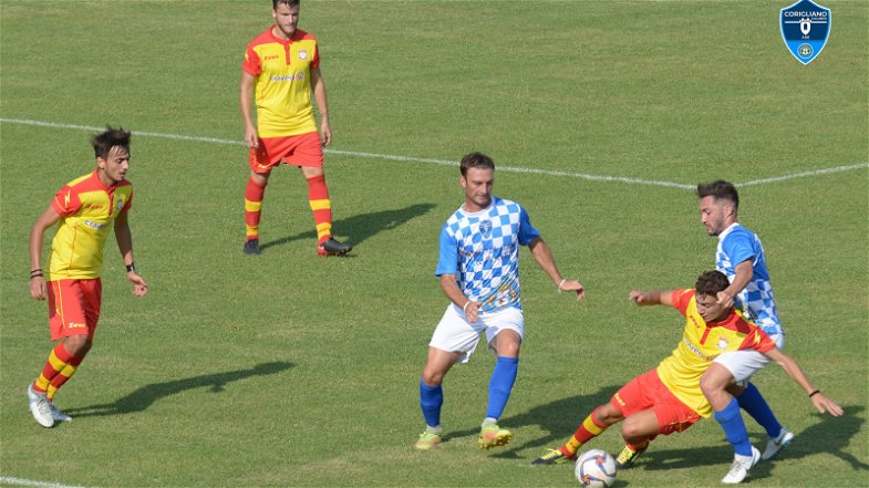 Calcio, Eccellenza: il Corigliano vince 3-2 con l'Isola Capo Rizzuto