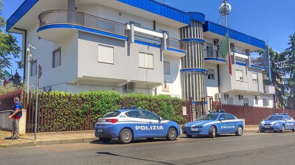 POLIZIA COMMISSARIATO Corigliano Rossano,controlli straordinari: due arresti per spaccio e detenzione stupefacente, un arresto per evasione