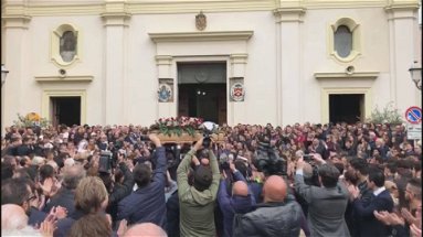 La Calabria rende omaggio alle vittime di Isola Capo Rizzuto