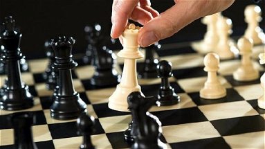 La partita a scacchi delle Comunali di Corigliano-Rossano. Tutti guardano al civismo. Anche Forza Italia e PD