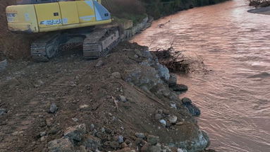 Esondazione Crati, proseguono lavori sull'argine. Mercoledì 12 per gestione sfollati