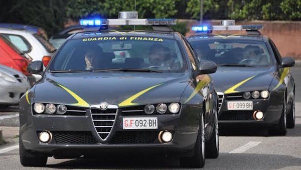 Corigliano: estorsione, minacce e turbativa d’asta, arrestati due imprenditori a Corigliano