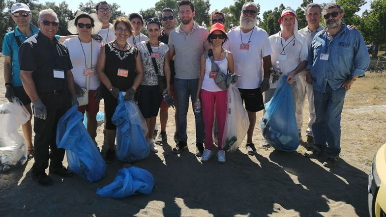 Corigliano Rossano: spiagge d'amare, volontari a Seggio. C'era anche il sindaco