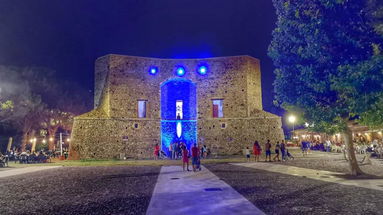 Corigliano Rossano, bilancio positivo per la mostra d'arte della LNI alla Torre Sant'Angelo