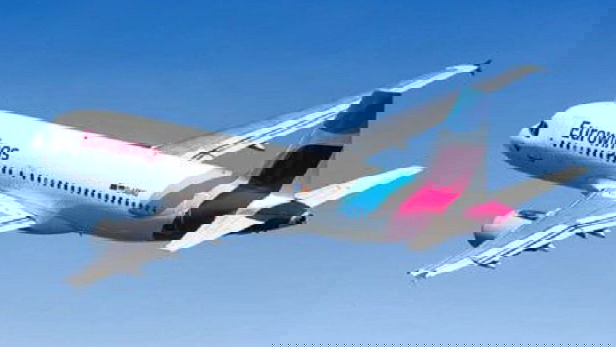 Violenta turbolenza sul volo Lamezia-Berlino. Otto feriti, una donna grave