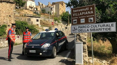 Nonna subiva da due anni ricatti, minacce e percosse dal nipote 17enne. Arrestato dai Carabinieri di Corigliano