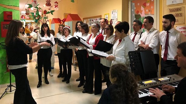 Natale in musica nel reparto di Pediatria dell'Ospedale Annunziata di Cosenza