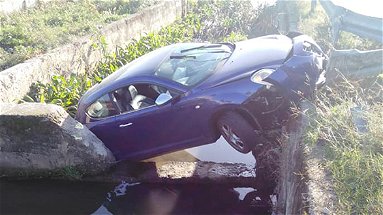 Buca killer, tragedia sfiorata a Santa Lucia: auto finisce nel canalone