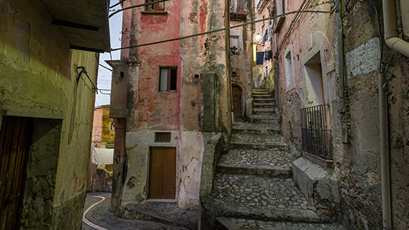 Le vinelle: il tema del Calendario fotografico, edizione 2020, della Città di Corigliano-Rossano