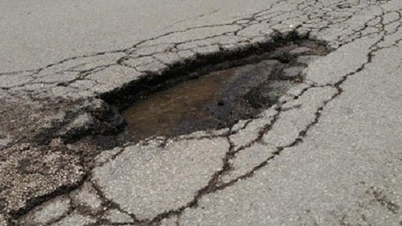 Corigliano Rossano Domani: “L’Amministrazione interverrà per riparare il manto stradale”